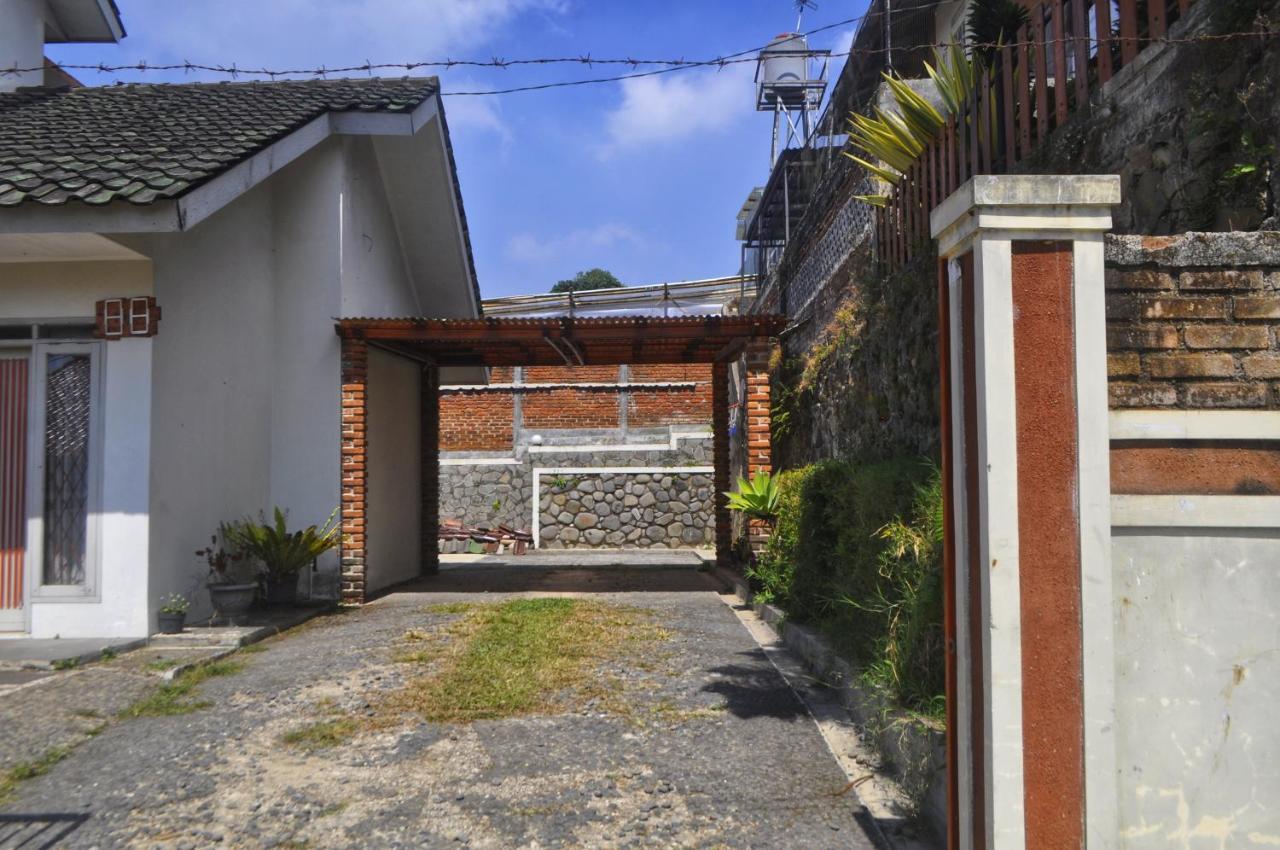 Dallil Putra Villa レムバン エクステリア 写真